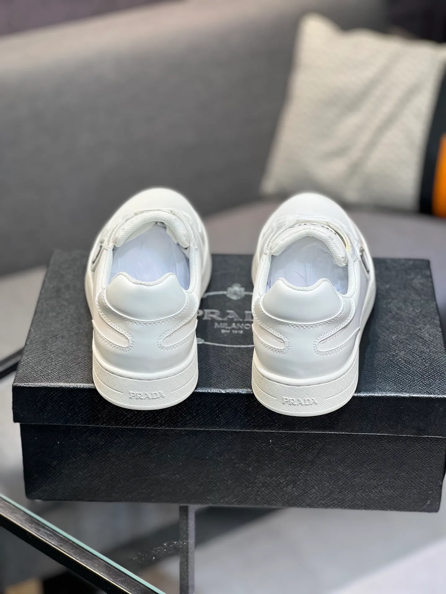 Men's men's shoes 💰440 [PRADA—Prada] latest model 🙈original replica! 👟👟👟Available here. The workmanship is top-notch. The upper is made of Italian 🇮🇹Imported calfskin. ❗️Breathable genuine leather lining @Suitable for travel. The original version has an enlarged engraved sole, making it suitable for all kinds of travels, showing low-key luxury. Let quality speak for itself. Color: Size: 38-44